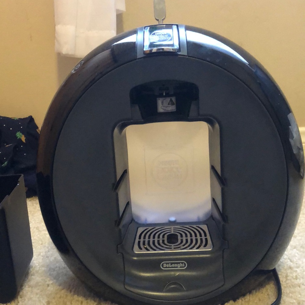 Nescafé dolce gusto coffee maker